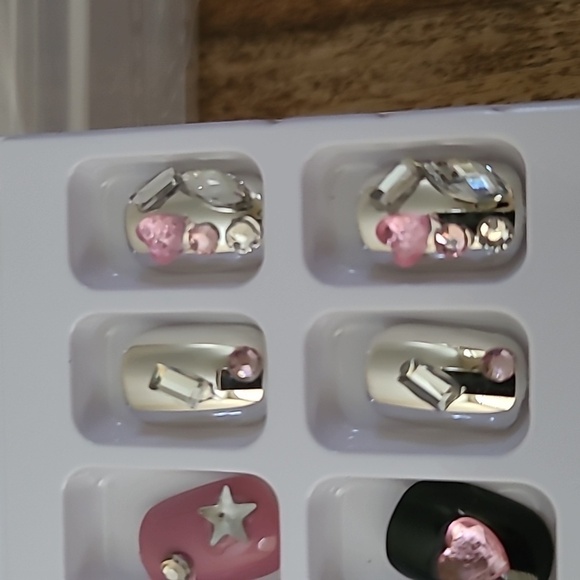 3D Pink Hearts Stars Rhinestone Press On Nails - Picture 10 of 12
